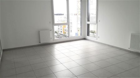 location Appartement T4 DE 85m² À VILLEURBANNE - Photo 2