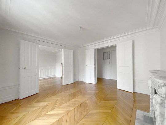 Rental Apartment Paris 8th Europe - Photo 1