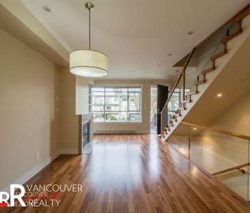 Townhouse in Vancouver West Side, BC - Photo 1