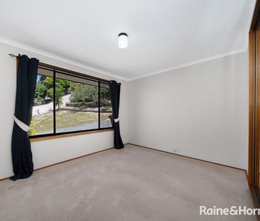 Large Family Home - Photo 4