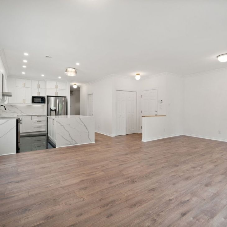 Montréal (Saint-Laurent) (Nouveau Saint-Laurent/Bois-Franc) - Photo 1
