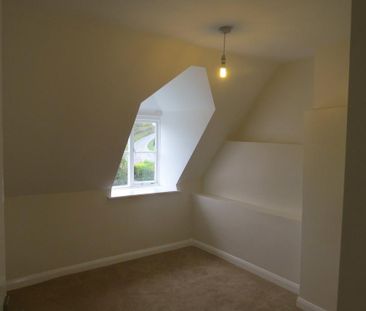 2 bedroom end of terrace house to rent - Photo 4