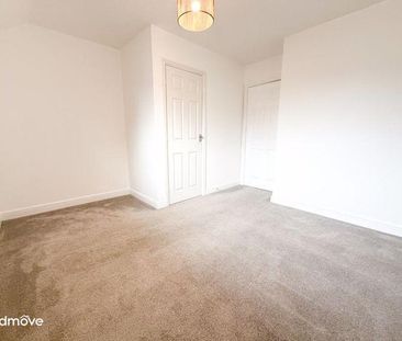 2 bedroom coach house to rent - Photo 2