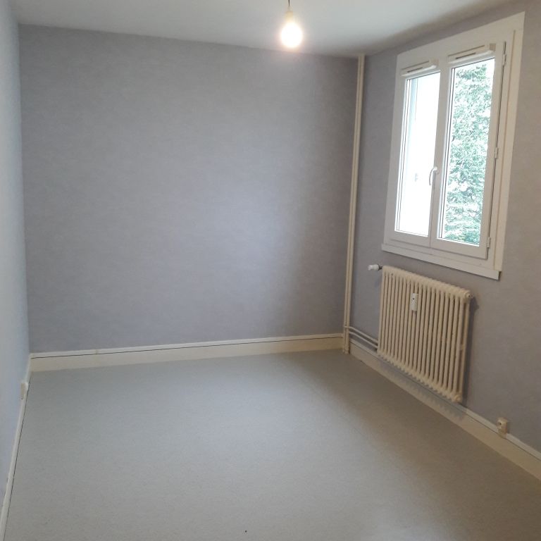 T4 de 68 m² - 42 avenue marechal joffre Châtillon-sur-Seine - Photo 1