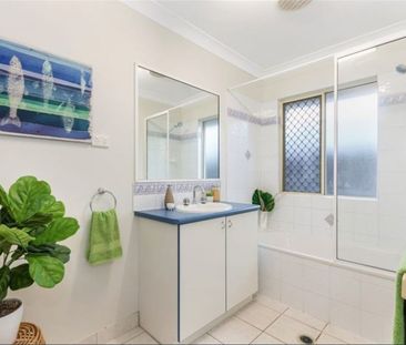 3 BEDROOM HOME IN DOUGLAS + SOLAR + STUDY! - Photo 2