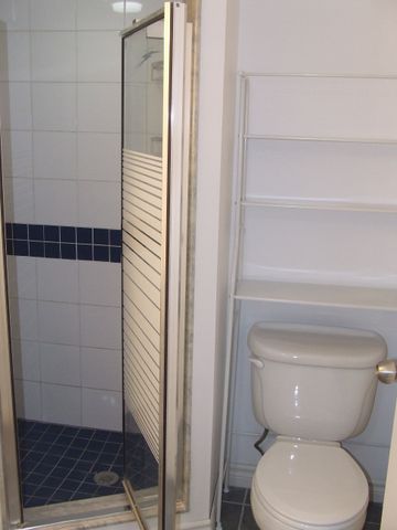 For Lease - 377 East Avenue Unit# Basement, Toronto, Ontario - Photo 4