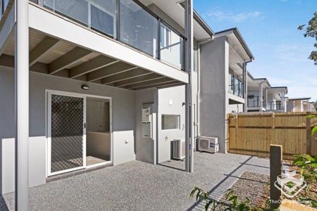 3 BED, A/C, MINUTES TO GATEWAY 3bed, large living space unit, A/C, gas cooktop, covered patio - Photo 4