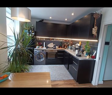 Room in a Shared Flat, Elliott Road, CR7 - Photo 3