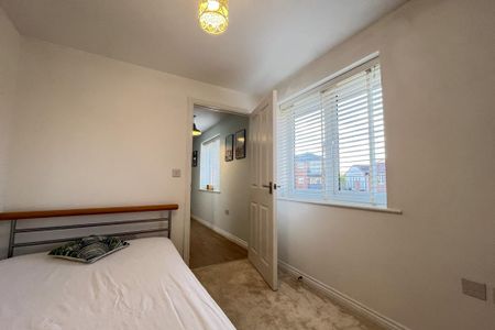 2 bedroom flat to rent - Photo 3