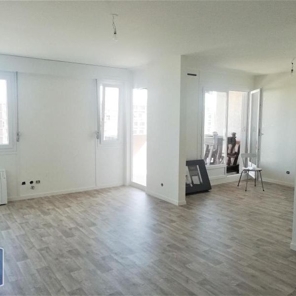 Location Appartement 4 pièces 78m² CHALON SUR SAONE 71100 - Photo 1