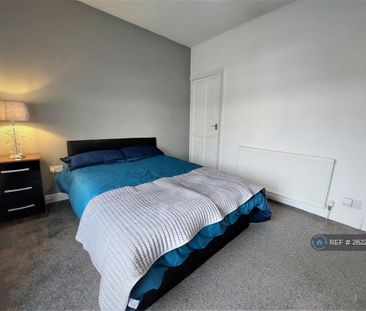 1 bedroom in a house share to rent - Photo 6