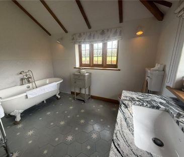 3 bedroom detached house to rent - Photo 3