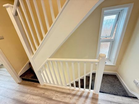 4 bedroom terraced house to rent - Photo 3
