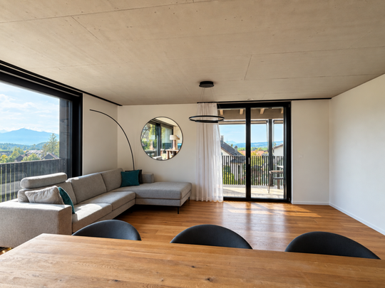Moderne 4.5 Zimmer-Wohnung mit Weitblick - Foto 1