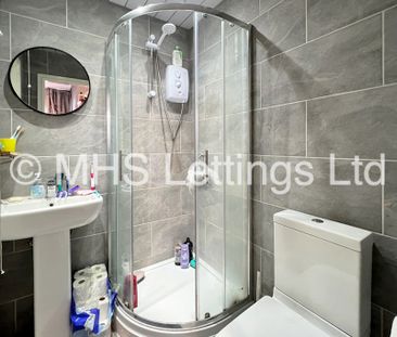 5 Bedroom Mid Terraced House for rent in Ashville Avenue - Photo 1