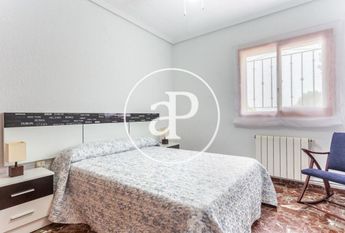 Luxury Villa for rent in Turís, Valencia