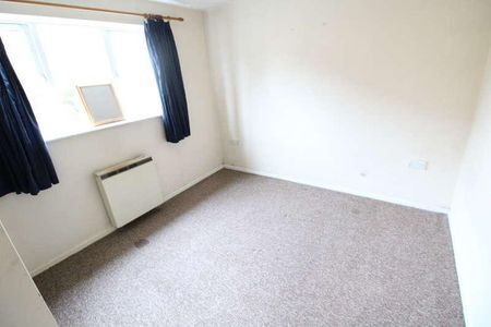 Lovely One Bedroom Flat Simpson Close, LU4 - Photo 2