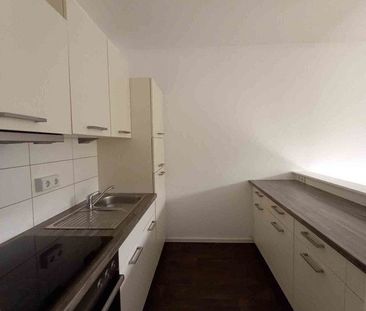 Schicke 3 Raum Wohnung mit Einbauküche sucht neue Mieter. - Photo 1