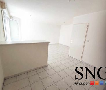 T3 AVEC GRANDE TERRASSE ET PARKING - Photo 2