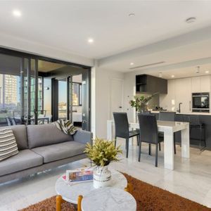 "Stunning Apartment for Rent in Picturesque Kangaroo Point - Luxury Living at Its Finest!" - Photo 3