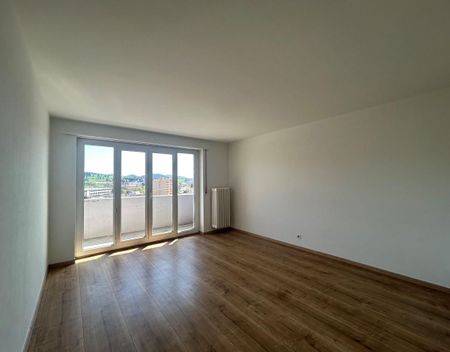 Appartement de 4.0 pièces avec balcon et vue dégagée - Foto 2