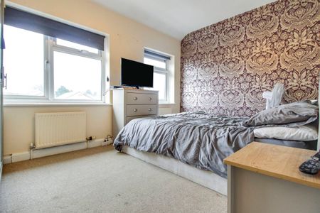 Poplar Avenue, Swindon, Swindon, SN2 - Photo 4