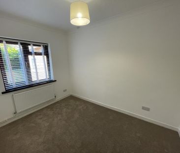 4 bedroom semi-detached house to rent - Photo 4