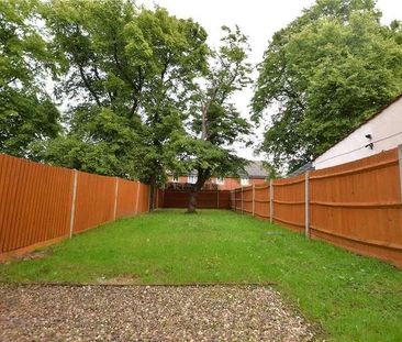 Norwich Crescent, Chadwell Heath, RM6 - Photo 3