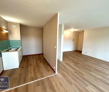 Location Appartement 3 pièces 68m² BOURG EN BRESSE 01000 - Photo 2