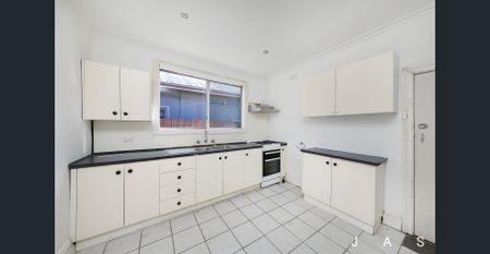 Relaxed Living in a Convenient Footscray Location - Photo 4