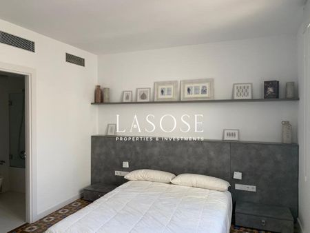 Flat 107m² with terrace to rent in El Raval, Barcelona - Photo 5