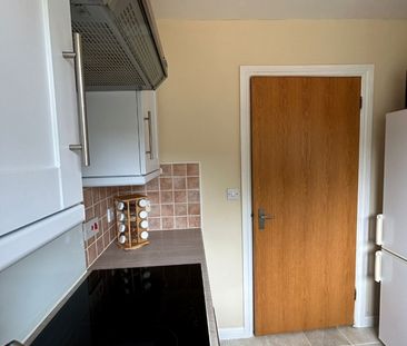 2 Bed Flat, Manchester Court, E16 - Photo 3