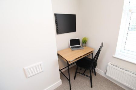 2 bedroom terraced house to rent - Photo 5