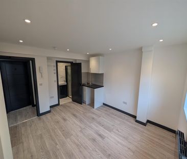 Court Mead, Northolt UB5, London - Photo 5