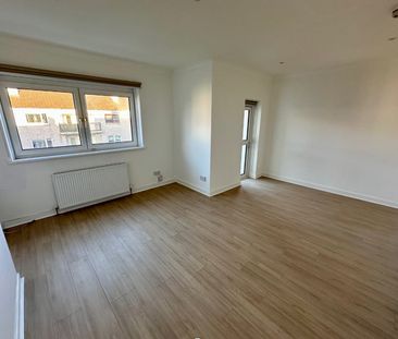 2 Bed Flat, Ashmore Road, G43 - Photo 2