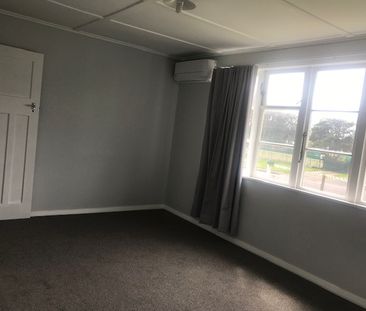 25 Kent Street, Patea - Photo 1