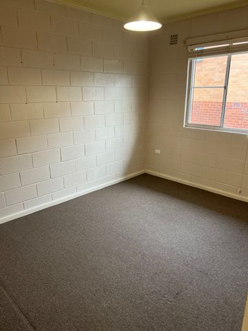 5/13 Adams Street, Queanbeyan - Photo 2