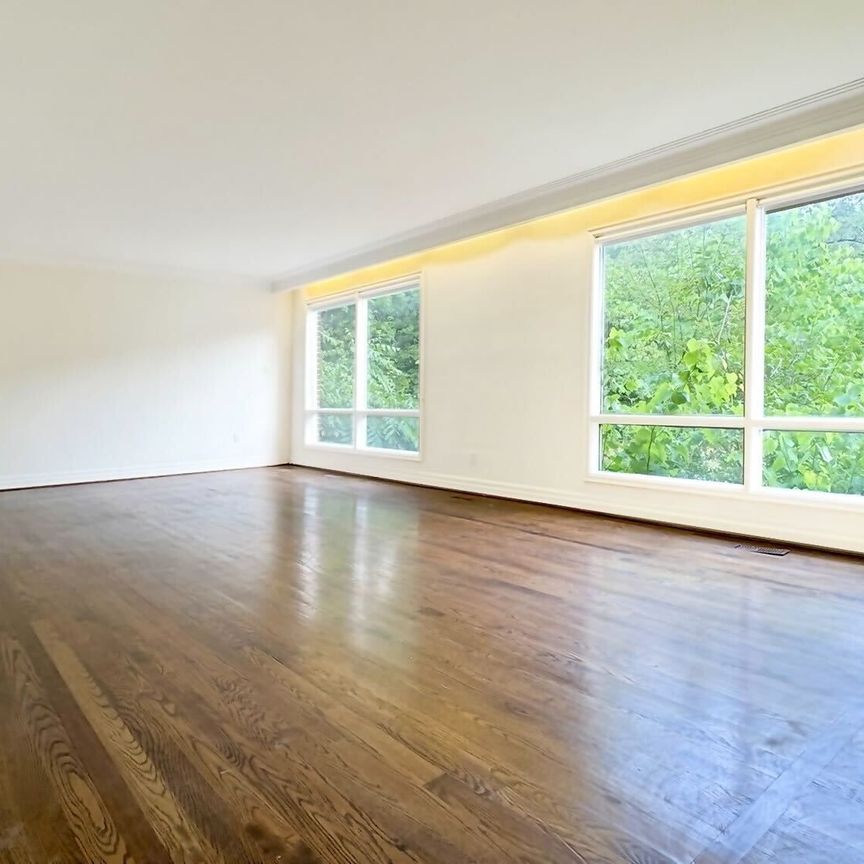 For Lease - 19 Chieftain Crescent, Toronto, Ontario - Photo 1