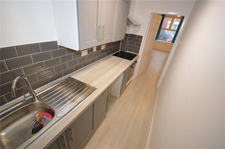 2 bedroom terraced house to rent - Photo 5