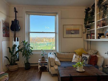 2 Bed Flat, Camden Road, NW1 - Photo 5