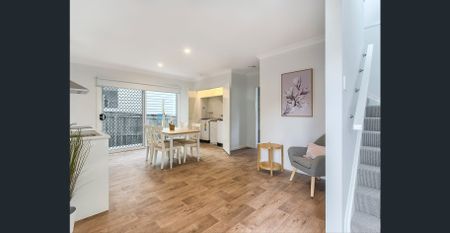 FULLY FURNISHED, DESIGNER APARTMENT IN MANLY WEST - Photo 2