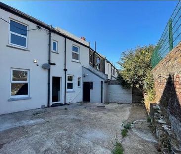 3 bedroom terraced house to rent - Photo 3