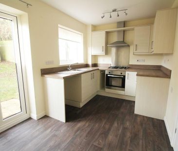 2 bedroom semi-detached house to rent - Photo 3