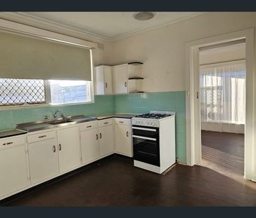 388 Tapleys Hill Road, Fulham Gardens, SA 5024 - Photo 4