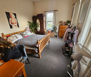 3 Bed - Flat 2, 35 Richmond Road, Headingley, Leeds - LS6 1BX - Stu... - Photo 3