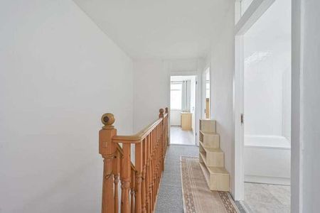 Swanwick Close, Roehampton, SW15 - Photo 3