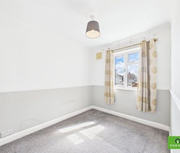 4 bedroom semi-detached house to rent - Photo 4