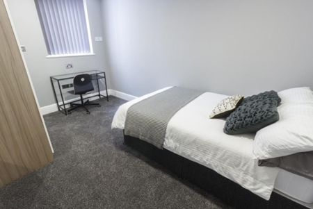 5 bedroom terraced house to rent - Photo 2