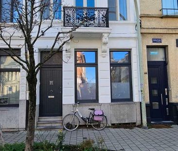 Herenhuis te huur in Antwerpen voor € 1.750 met 3 slaapkamers - Foto 2