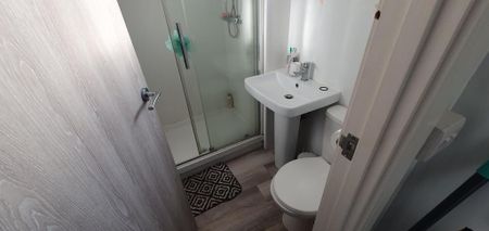 4 bedroom house to rent - Photo 2